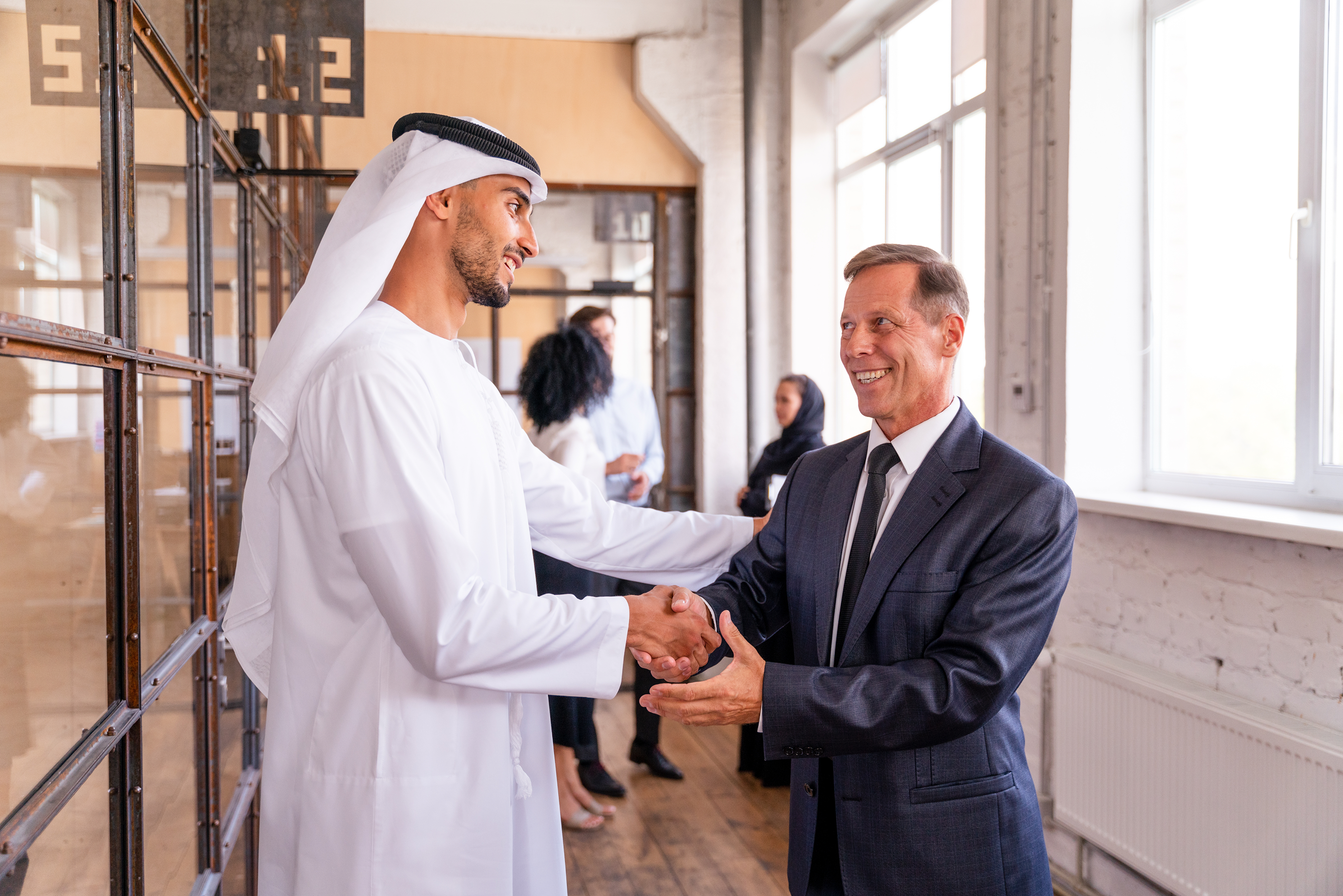 Five Common Mistakes Businesses Make with Reviews - article cover image | Ratetik